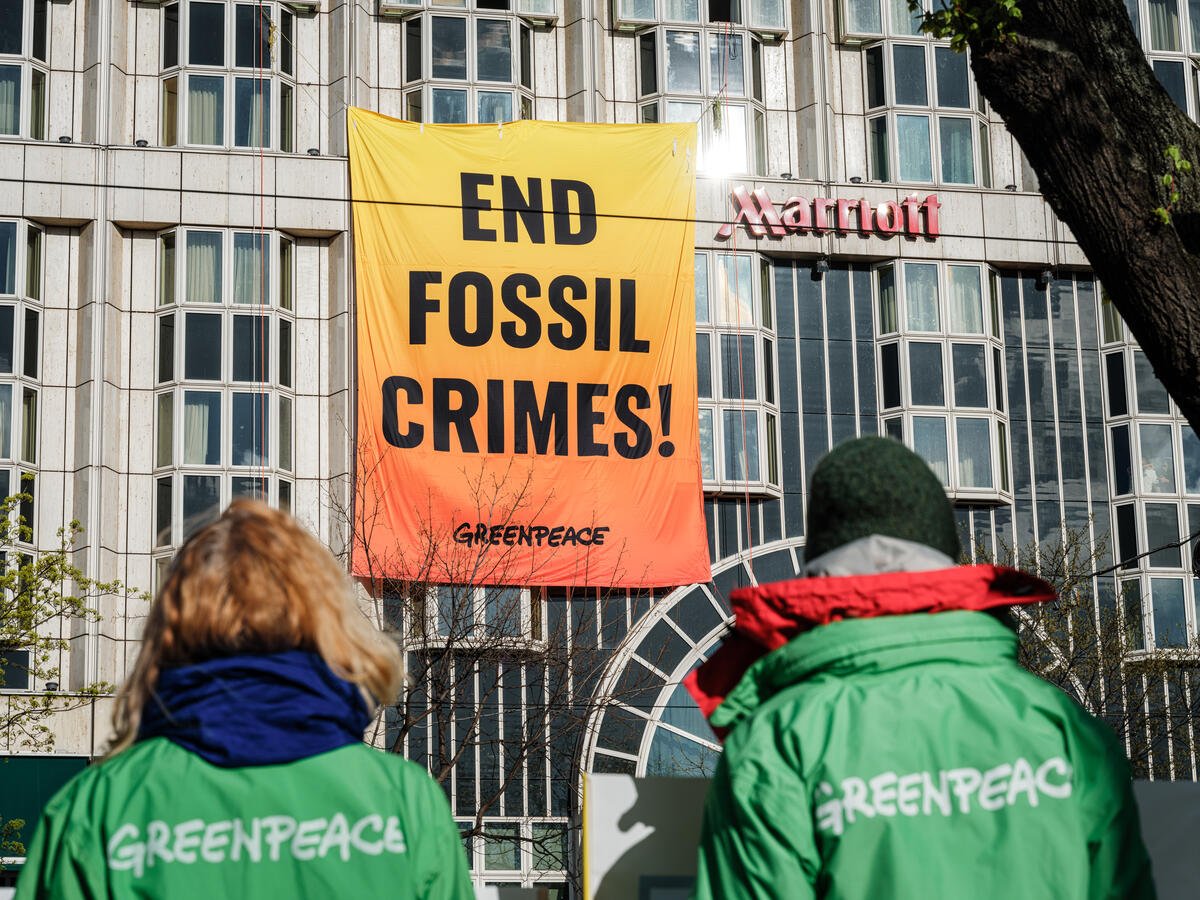 EU Gas Conference Banner Action in Vienna. © Mitja Kobal / Greenpeace